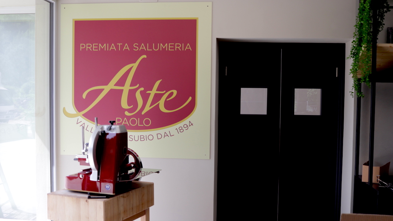 Insegna premiata salumeria Aste