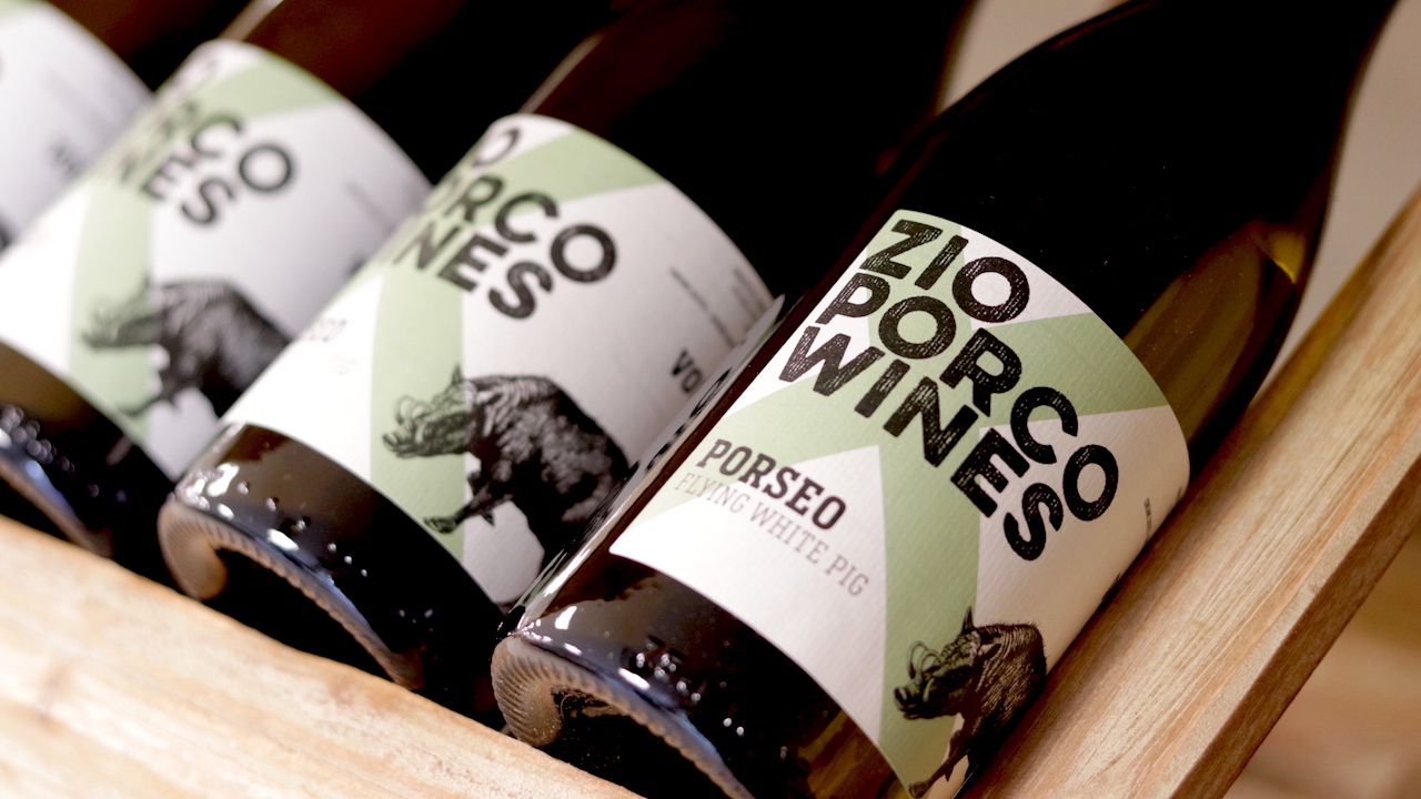 Bottiglia di vino Zio Porco Wines